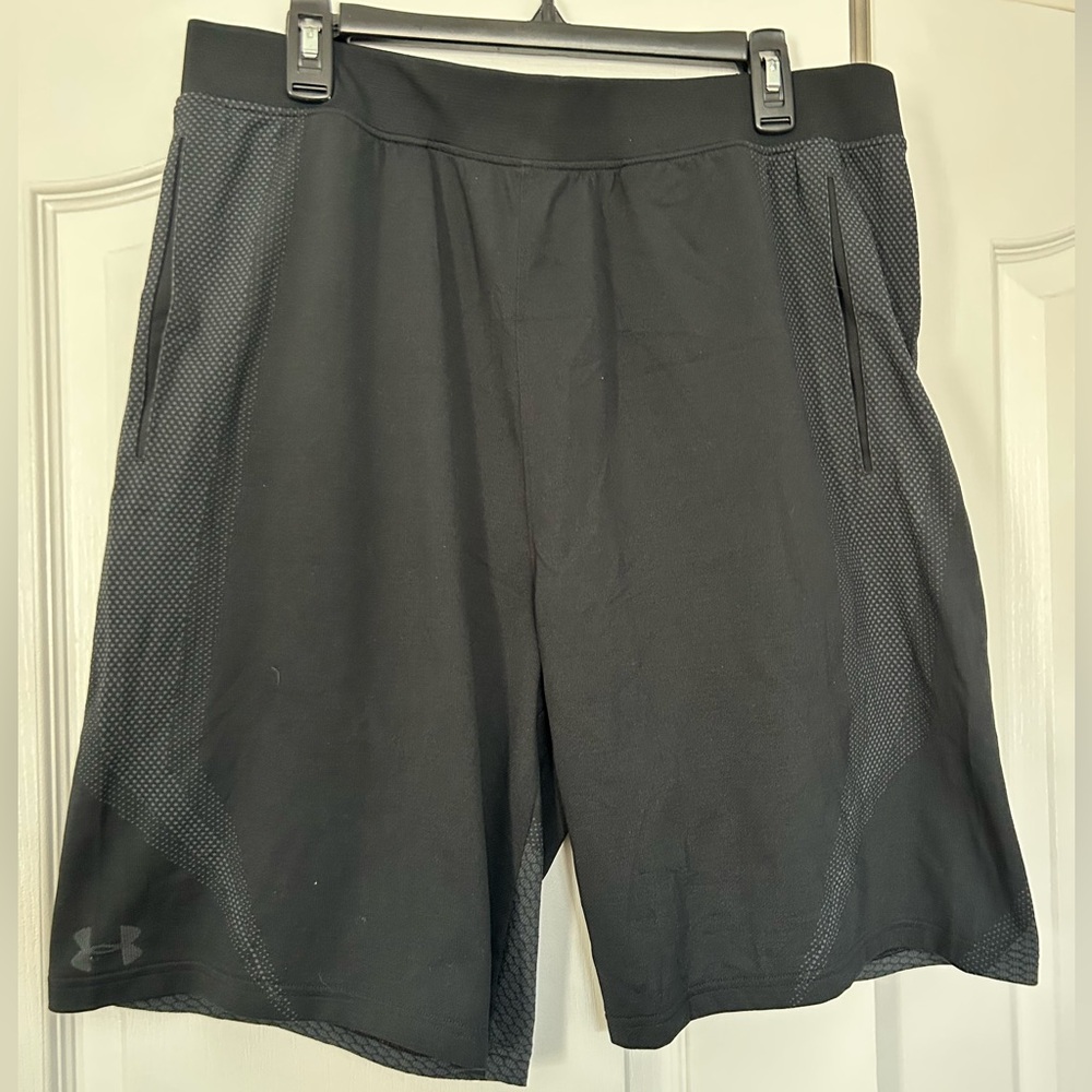 Heatgear men’s fitted athletic shorts